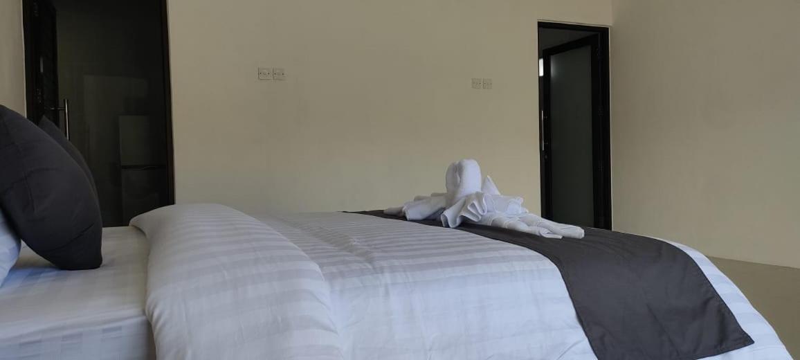 Amed Yudhadewata Hotell Eksteriør bilde